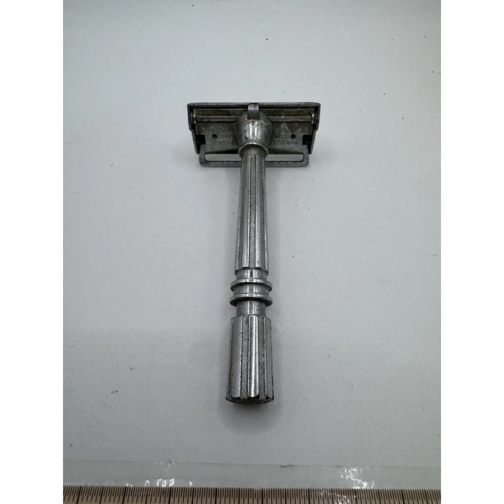 Vintage Gem Micromatic Open Comb Silver Tone Single Edge Safety Razor Operable